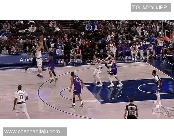 佛光重现！克莱连续三分命中 连投带罚独得9分迅速迫近比分